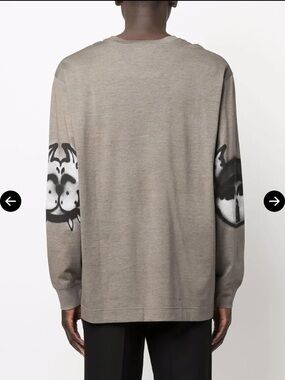 Givenchy X Chito Graphic Longsleeve
Shirt Size XS